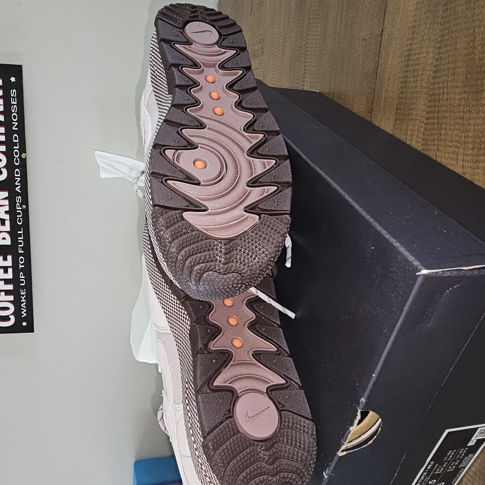 Womens AIR FORCE 1 - Picture 3 of 5
